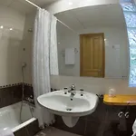 Nogales Hotel Campo (Huesca)
