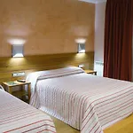 Nogales Hotel Campo (Huesca)