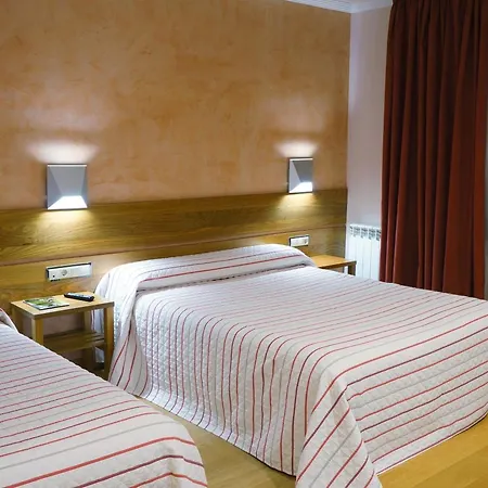 Nogales Hotel Campo (Huesca)