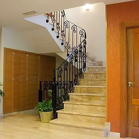 Nogales Hotel Campo (Huesca)