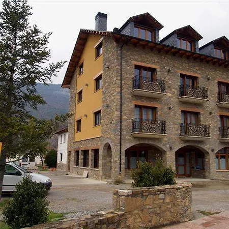 Nogales Campo (Huesca)