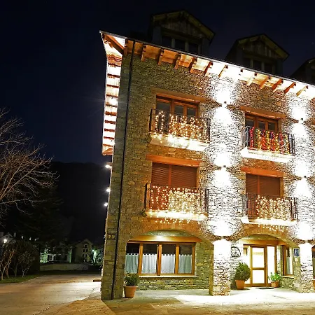 Nogales 3* Campo (Huesca)
