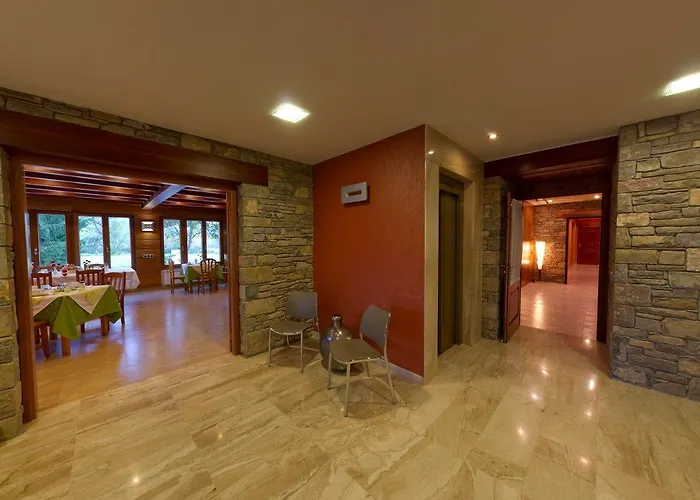 ホテル Nogales 3*